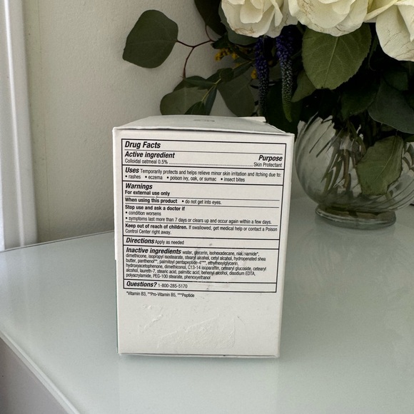 Olay Sensitive Soothing Moisturizer Colloidal Oatmeal - Picture 8 of 13